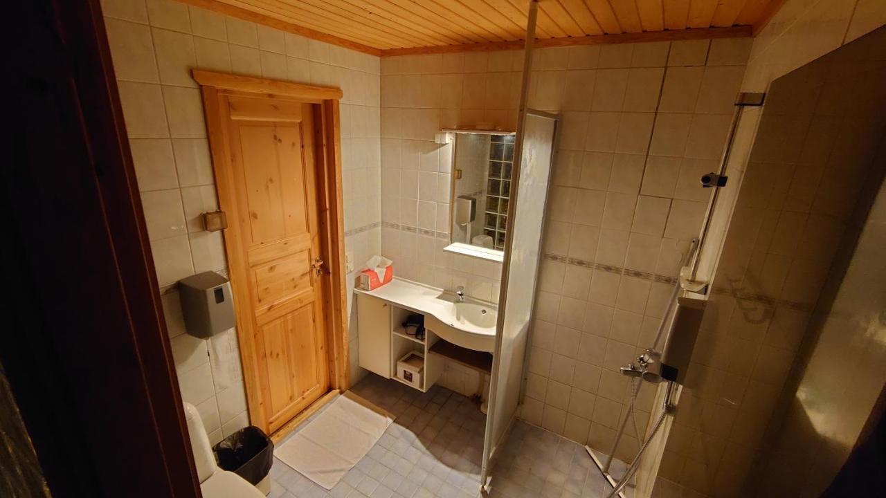 Hotel Guossi カリガスニエミ エクステリア 写真