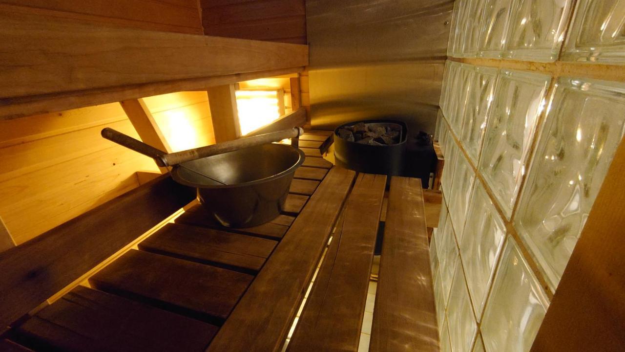 Hotel Guossi カリガスニエミ エクステリア 写真